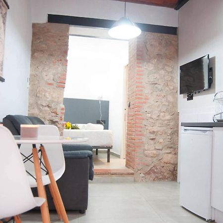Caleros 8 Estudio - Apartamentos De La Parte Antigua De Caces Buitenkant foto