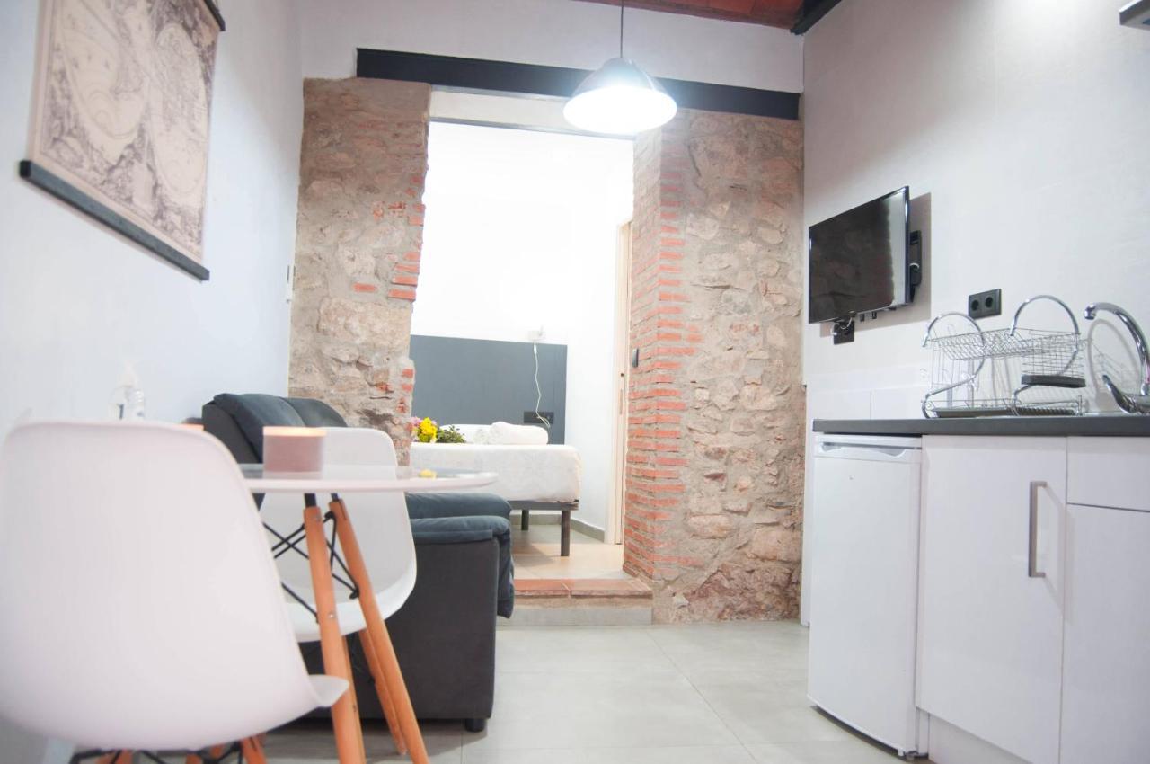 Caleros 8 Estudio - Apartamentos De La Parte Antigua De Caces Buitenkant foto
