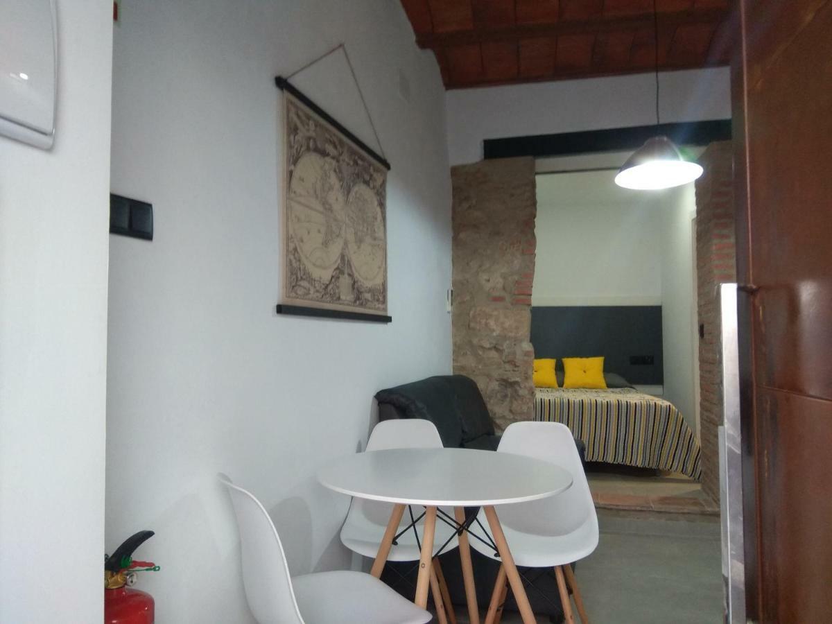 Caleros 8 Estudio - Apartamentos De La Parte Antigua De Caces Buitenkant foto